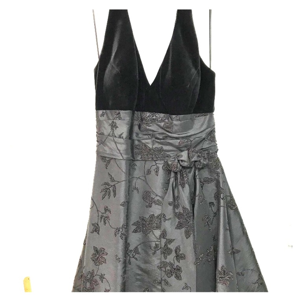 Black cocktail /prom dress
